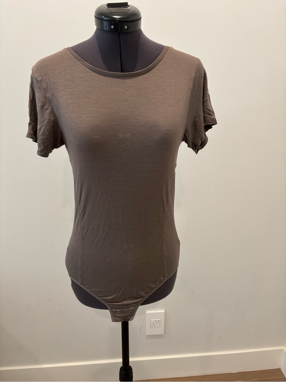 Essential Scoop Neck Bodysuit in Taupe